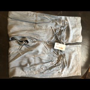 Light weight trouser jeans